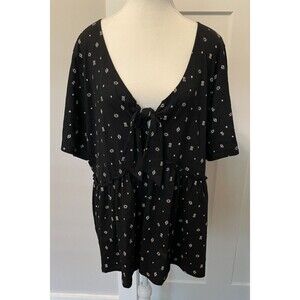 TORRID Womens Knit TOP Short Sleeve BLACK White V-Neck Size 2 (2X 18/20) NWT